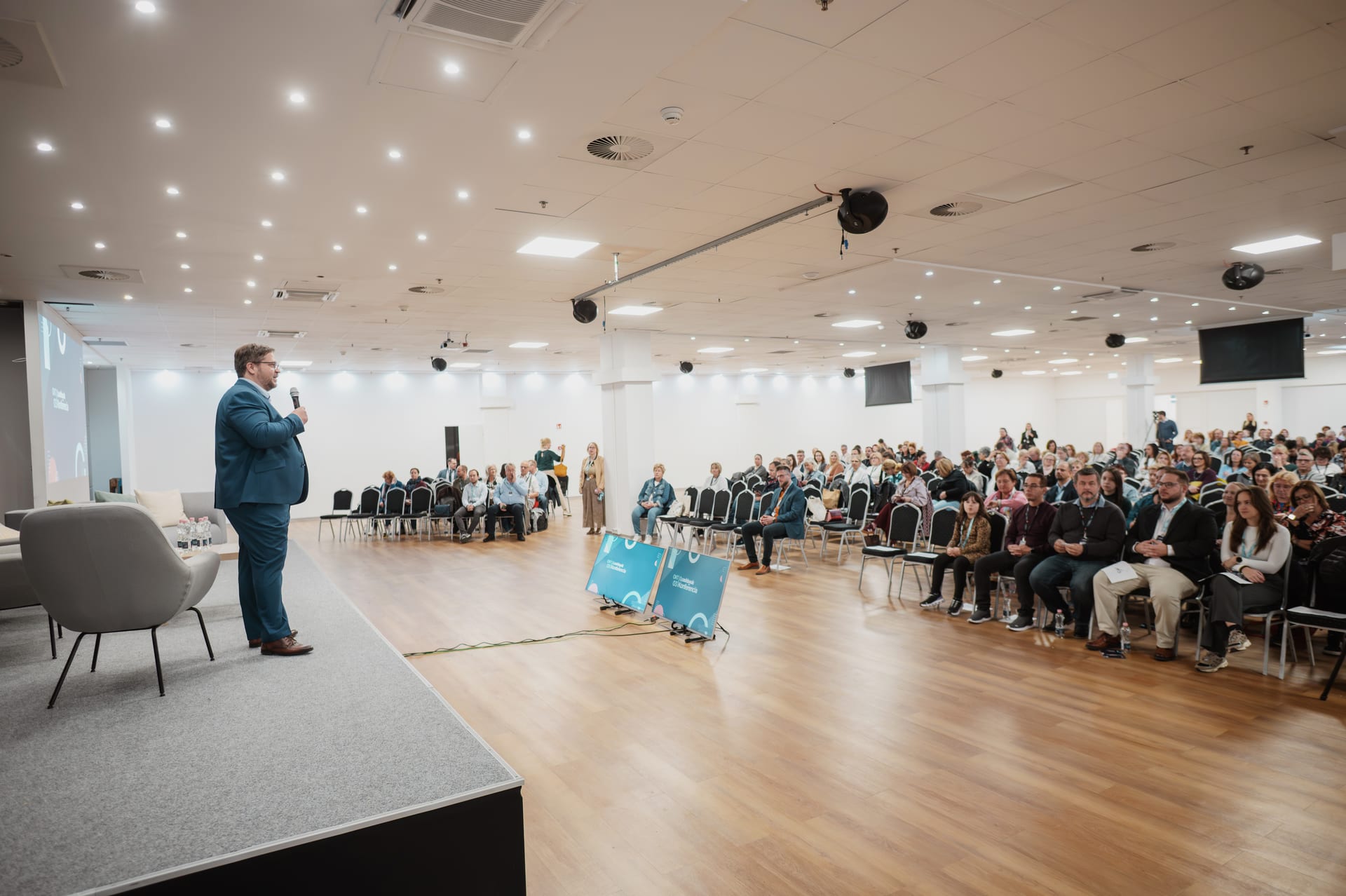 Az első Cashbook Konferencia 2025-ben